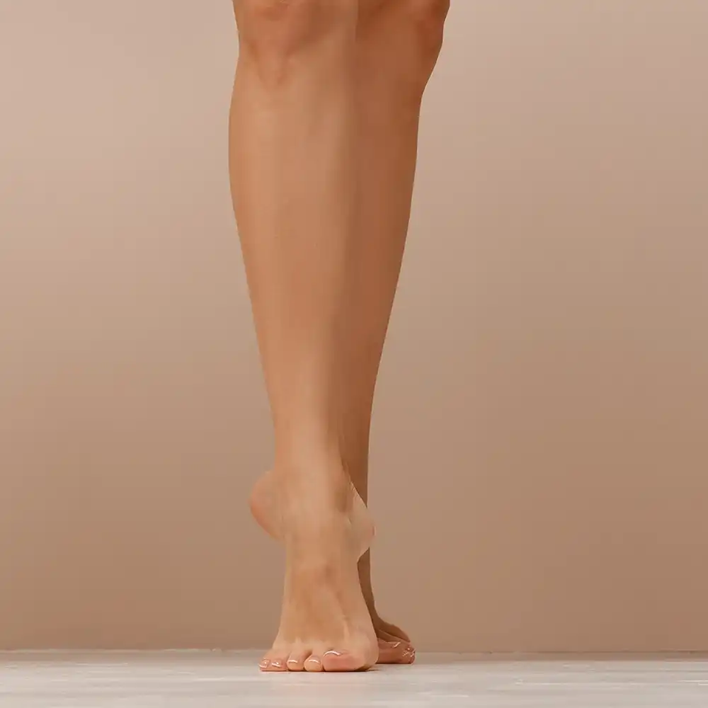 Dermatology Sendlinger Tor legs-of-women-of-different-ethnicities-on-tiptoe